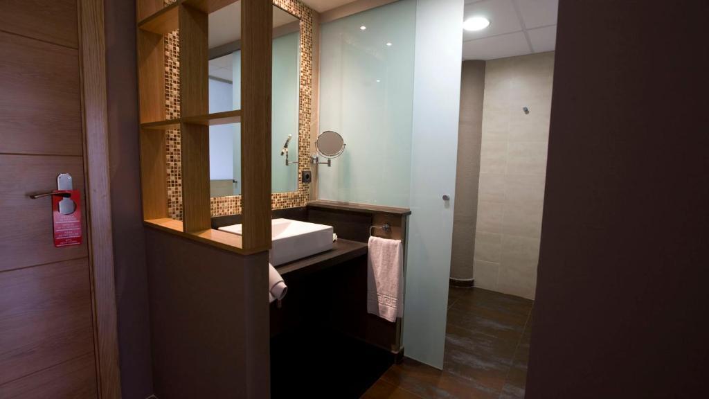 Hotel Vilar Riu De Baix Flix الغرفة الصورة